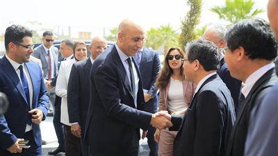 وزير التعليم يصطحب وفدًا يابانيًا في جولة داخل مركز ريادة لذوي الاحتياجات الخاصة بالعاشر من رمضان ويؤكد التزام الدولة بتعزيز التعليم الدامج والتأهيل المتكامل