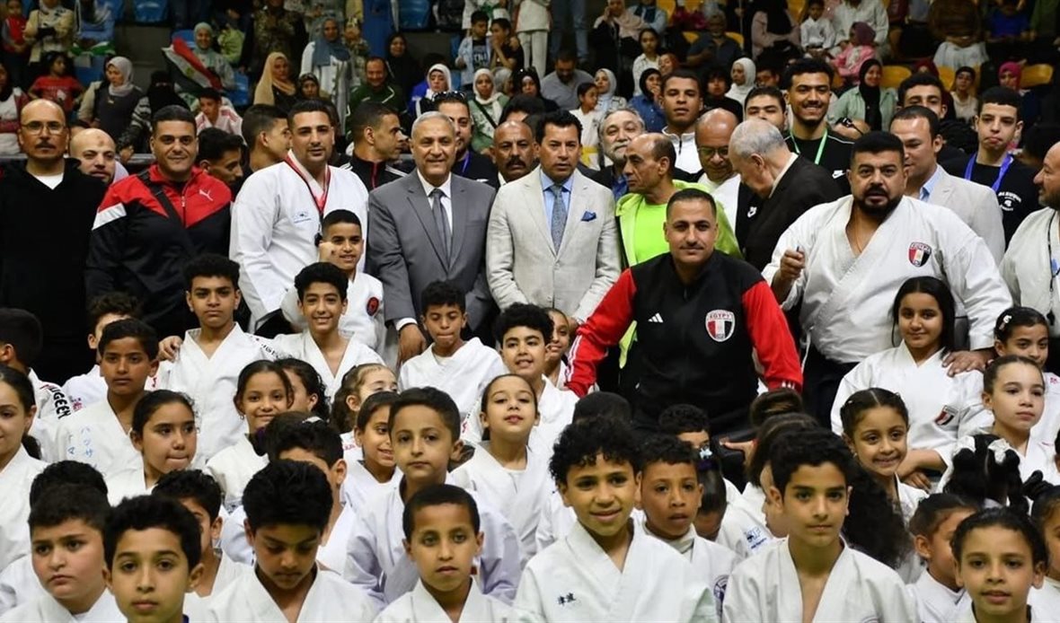 وزير الشباب يتفقد