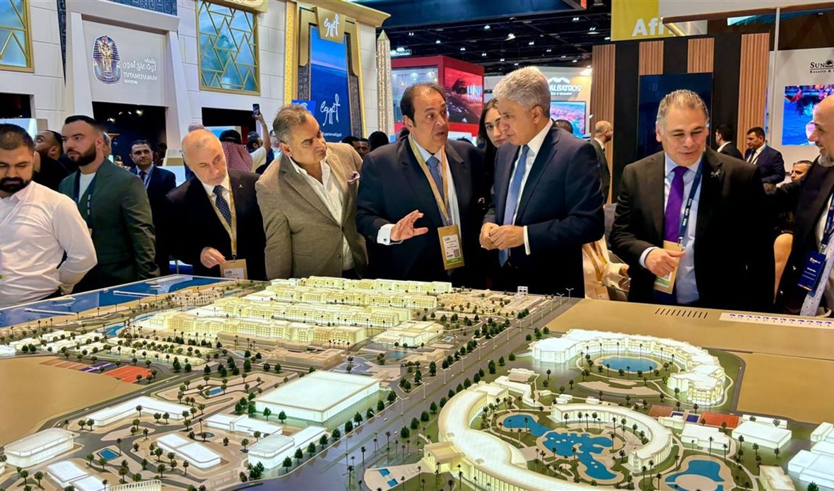 وزير السياحة والآثار