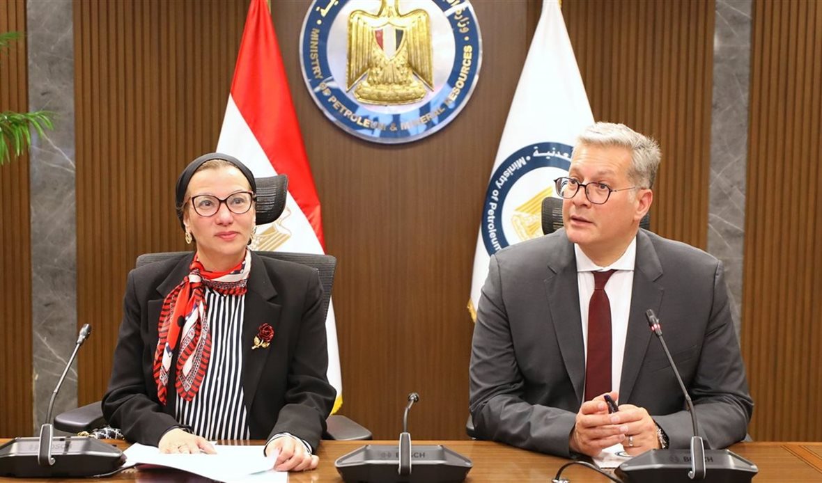 وزيرا البترول والبيئة