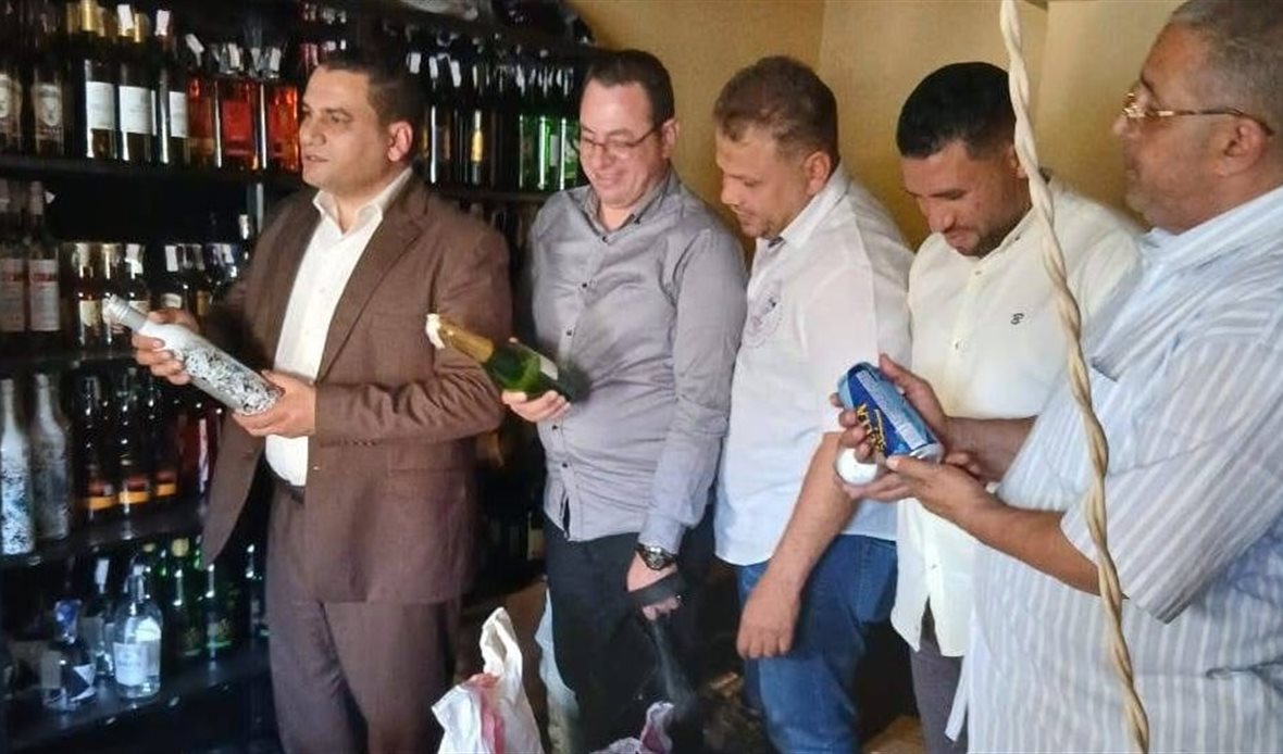 ضبط 7000 زجاجة مشروبات
