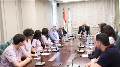 لقاء تفاعلي بين وزير التربية والتعليم وطلاب مدارس النيل الدولية لمناقشة واقع الدراسة واستشراف المستقبل المهني والمعرفي