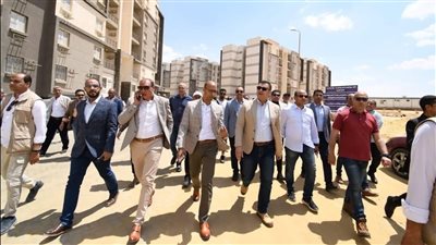 وزير الإسكان يتابع ميدانيًا مشروع سكن مصر بأرض المعارض بالقاهرة الجديدة ويوجه بسرعة تسليم الوحدات وتشطيب الخدمات واستجابة كاملة لمطالب الأهالي