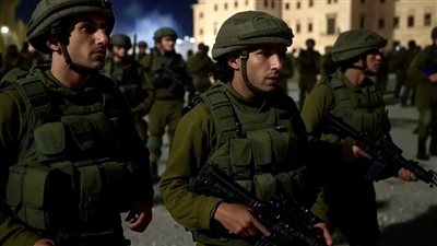غارة إسرائيلية قرب القصر الرئاسي في دمشق وتصعيد عسكري لحماية الدروز وسط اشتباكات طائفية دامية تهدد استقرار سوريا والمنطقة