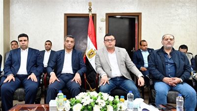 وزير الإسكان يتابع المشروعات التنموية في مدينة السويس الجديدة مؤكدًا الإسراع بوتيرة التنفيذ وتوفير الخدمات والاستثمارات للمواطنين