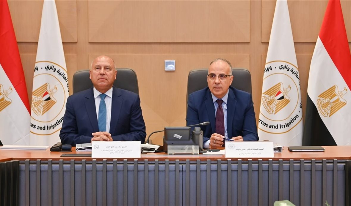 اجتماع اللجنة العليا