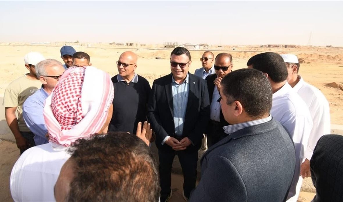 وزير الإسكان يتابع