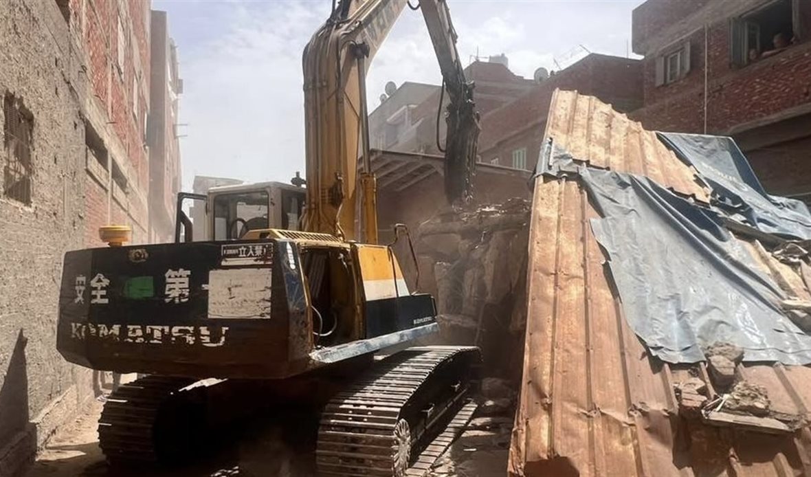 معدات تزيل تعديًا