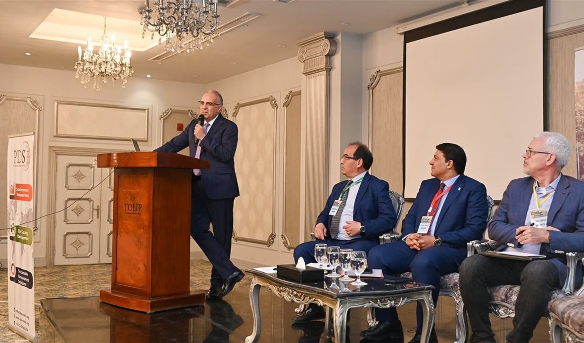 وزير الري يفتتح مؤتمرًا