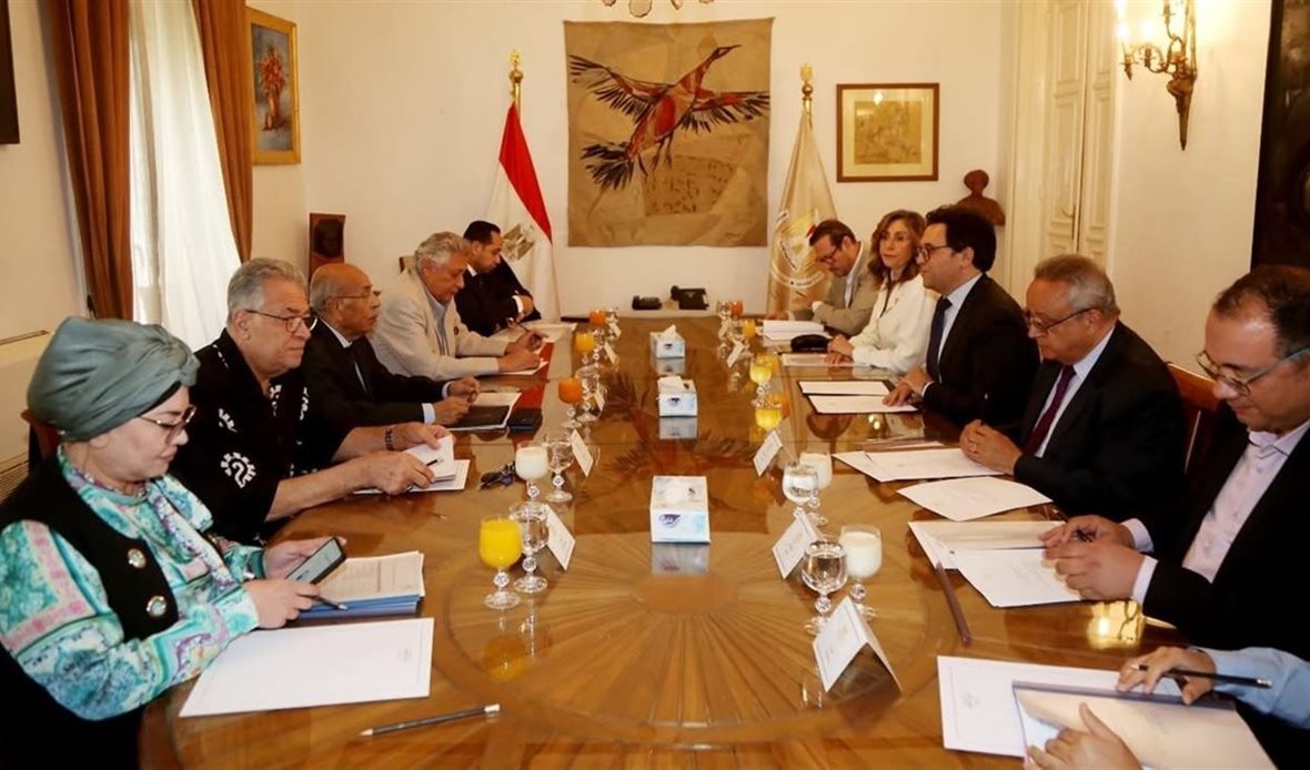 اجتماع وزير الثقافة