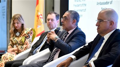 الرئيس التنفيذي لهيئة الاستثمار يشهد توقيع اتفاقية تقنية بين مجموعة السويدي ومركز سيرسي الإسباني لتطوير حلول ذكية تلبي احتياجات المدن المستدامة في مصر وإسبانيا