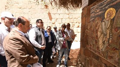 وزير الإسكان يزور دير سانت كاترين ويؤكد: تطوير موقع التجلي الأعظم ومدينة سانت كاترين بالكامل بتكليف رئاسي لتكون مزاراً عالمياً للأديان