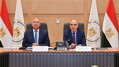 اللجنة العليا لتراخيص الشواطئ توافق على ٢٥ مشروعًا بحضور وزراء وممثلي جهات الدولة: ميناء طابا وحماية الغاز ومناطق ساحلية ضمن المشاريع القومية