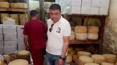 ضبط كميات كبيرة من الجبن ومجزءات الدواجن غير الصالحة للاستهلاك في دمياط خلال حملات رقابية مكثفة لحماية صحة المواطنين