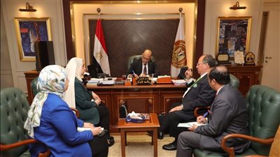 وزير العمل يبحث مع وفد شركة إيلو آليات التحقق من امتلاك الكوادر المصرية المهارات والخبرات المطلوبة قبل السفر إلى الخارج للحفاظ على حقوقهم واستدامتهم المهنية
