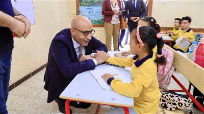 وزير التعليم في جولة مفاجئة بالحوامدية: انتظام الفصول والتزام المعلمين والطلاب وتأكيد على تقديم كل أشكال الدعم لتحسين جودة التعليم بمختلف المراحل الدراسية