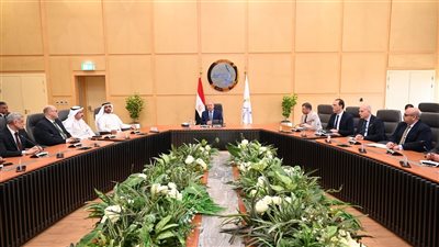وزير الصناعة والنقل يشهد توقيع ترخيص شركة 