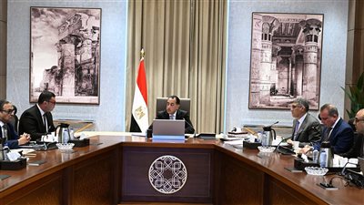 رئيس الوزراء يتابع خطة تطوير أرض مطار إمبابة ومنطقة عزيز عزت ويؤكد أهمية تحسين المناطق غير المخططة وتعظيم الاستفادة من الحدائق العامة والبنية التحتية