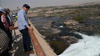 في زيارة ميدانية ضمن خطة تطوير منظومة الري 2.0: وزير الري يتفقد صيانة خزان أسوان ويوجه بتكثيف الأعمال وتحديث البوابات وتحسين كفاءة السد العالي