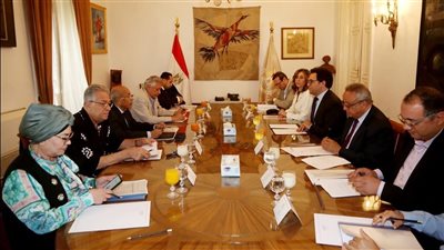 وزير الثقافة يعقد اجتماعًا لاختيار رئيس أكاديمية الفنون الجديد ويؤكد: لجنة شفافة تضم قامات أكاديمية لاختيار قيادة تليق بالصرح الفني المصري