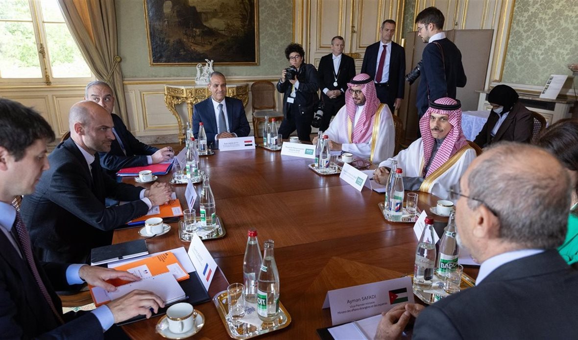لقاء اللجنة الوزارية