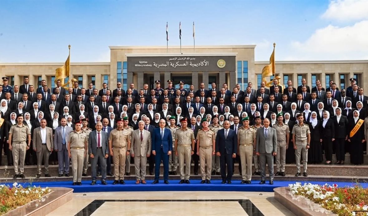 وزير الري يشهد تخرج