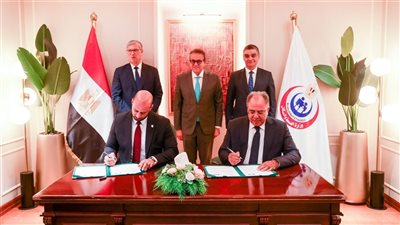 وزير الصحة يشهد توقيع بروتوكول تعاون مع 