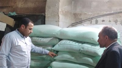 حملات مكثفة في الشرقية تسفر عن إزالة تعديات على أراضي الدولة وضبط مخالفات تموينية في فاقوس، مما يعكس التزام المحافظة بتطبيق القانون وحماية الموارد العامة