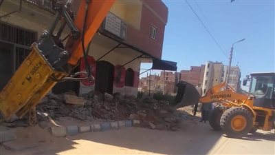 إزالة 29 حالة على مساحة 1465 مترًا مربعًا بمركز فايد