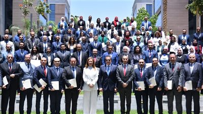 وزير الصحة يشهد تخريج دفعة جديدة من قيادات الصف الثاني ضمن خطة تطوير الإدارة الصحية