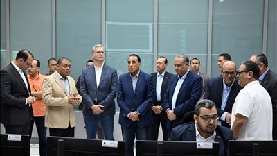 مدبولي يتفقد مركز التحكم في الشبكة القومية للغاز لمتابعة تأمين إمدادات الغاز الطبيعي