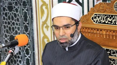 أحمد الرخ: لا تنشر منشورات دينية دون تحقق