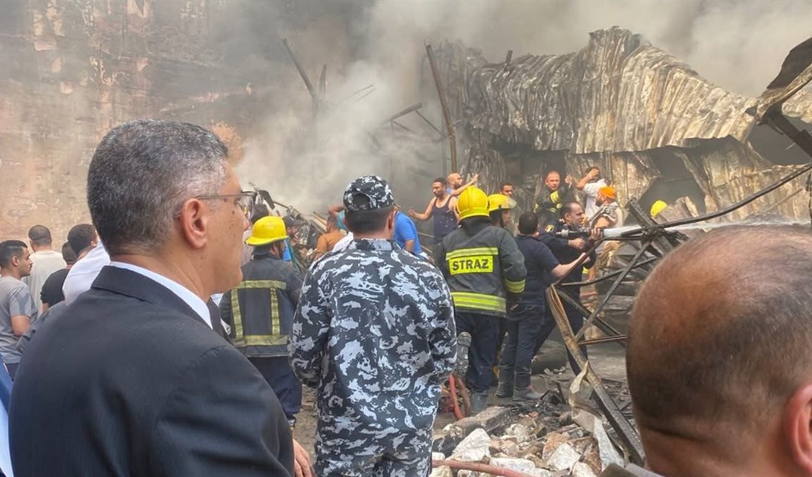 رجال الإطفاء يسيطرون