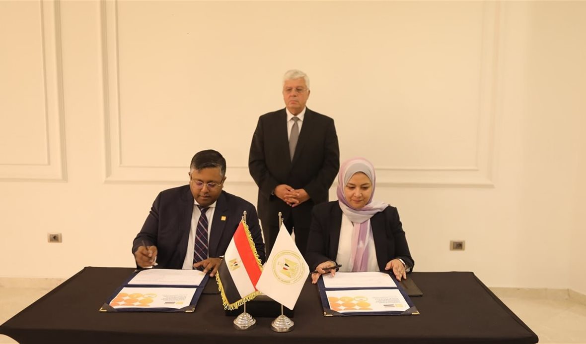 تكريم 20 جامعة مصرية