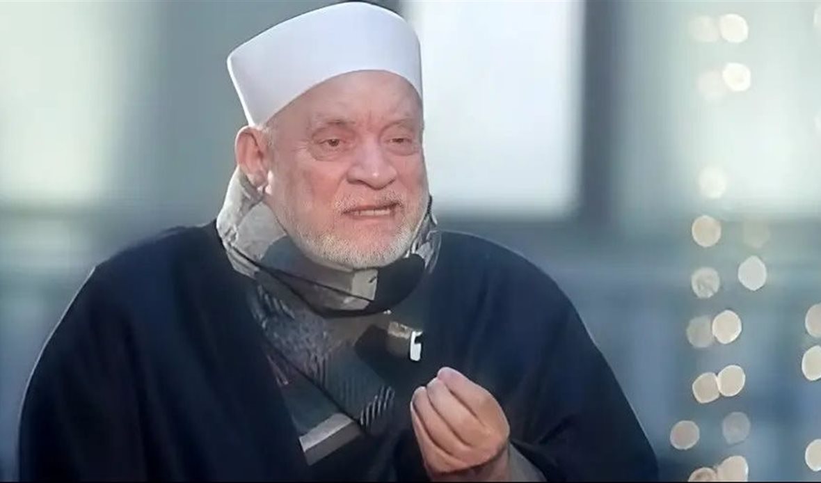 أحمد عمر هاشم يشرح