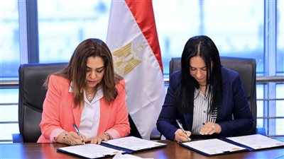 توقيع بروتوكول بين التضامن والتنمية المحلية لتسويق الحرف التراثية وتمكين المرأة اقتصاديًا عبر مشروع 
