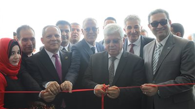 وزير التعليم العالي ومحافظ دمياط ورئيس الجامعة يفتتحون مقر جامعة دمياط الأهلية الجديدة ضمن خطة إنشاء 32 جامعة أهلية بمصر