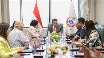 نائب رئيس الوزراء وزير الصحة يوقع بروتوكولًا مع القطاع الخاص لتطبيق مبادرة الألف يوم الذهبية وخفض الولادات القيصرية وتحسين صحة الأم والطفل بمستشفيات مصر