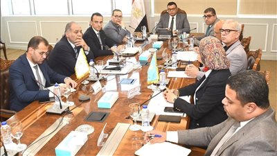 وزير الإسكان: مشروعات تنموية ضخمة بمدينة السويس الجديدة لتلبية احتياجات السكن والاستثمار