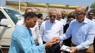 المنيا تودع “البيك أب” وتستقبل 200 ميكروباص جديد ضمن خطة نقل حضارية