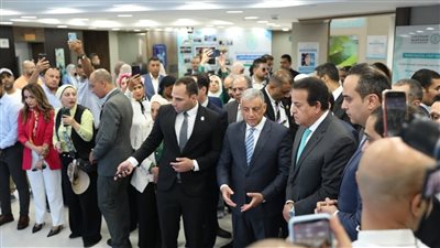 نائب رئيس الوزراء وزير الصحة يتفقد منشآت طبية بالإسماعيلية ويشهد تدشين الرعاية الصحية المنزلية ومشروع إعادة تأهيل مستشفى التأمين