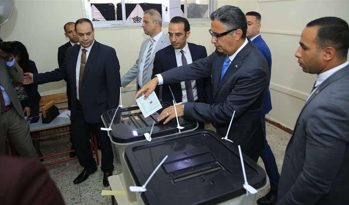 وزير التموين يدلي