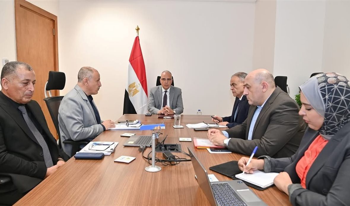وزير الري يتابع تطوير