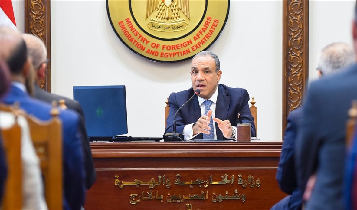 بدر عبد العاطي يفتتح