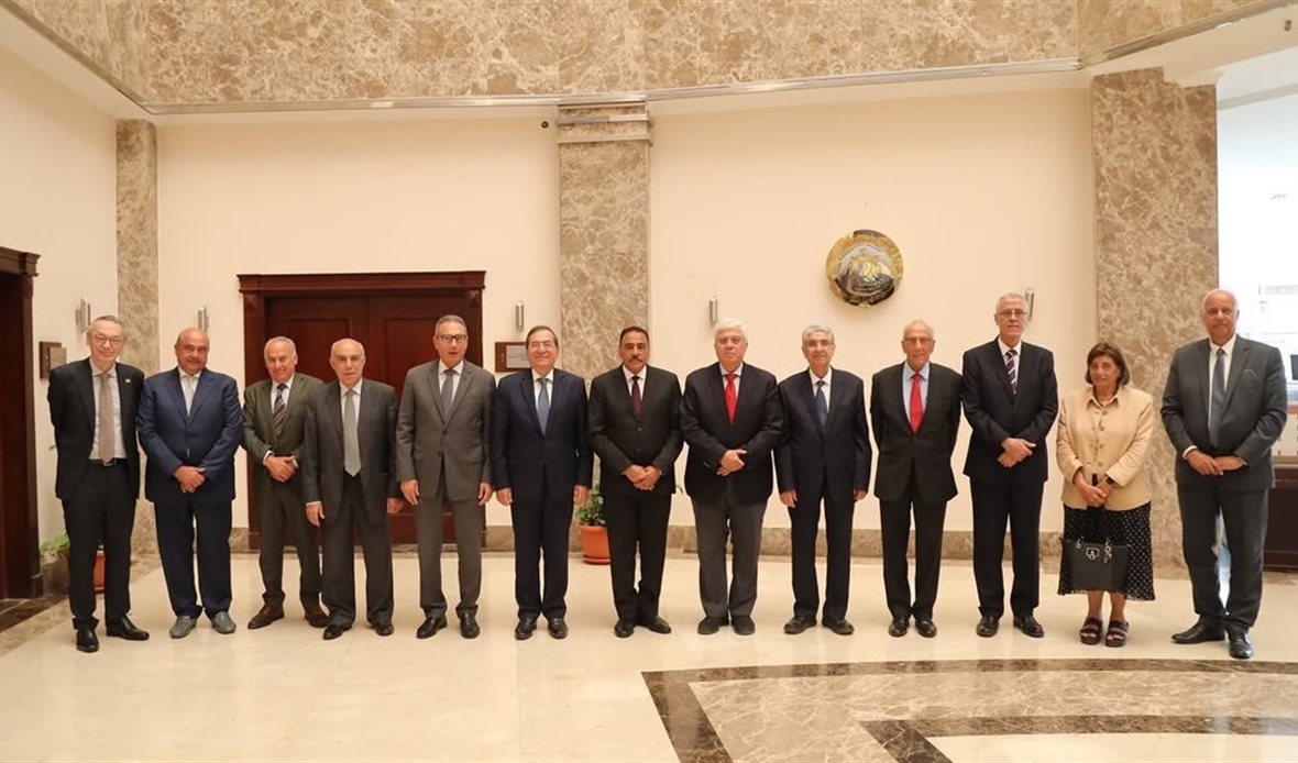 انعقاد الجلسة الإجرائية