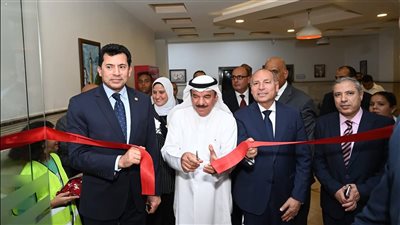 وزير الشباب يسلم عقود 82 مشروعًا للأسر الأولى بالرعاية في الأميرية