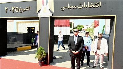 وزير الإسكان يصوّت ويدعو للمشاركة في انتخابات الشيوخ