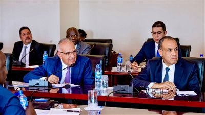 مصر تدعو للالتزام بالقانون الدولي للأنهار خلال لقاء رفيع مع رئيس أوغندا لبحث ملفات مياه النيل والتكامل الأفريقي
