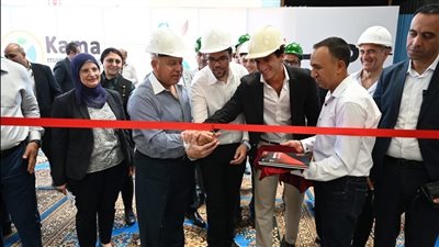 وزير الصناعة والنقل يتفقد مصانع العاشر من رمضان ويفتتح خط إنتاج جديد