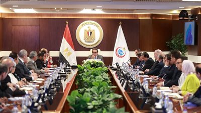 وزير الصحة يوجه بتسريع الاستجابة لاحتياجات المرضى وتفعيل التقييم الدوري للعاملين